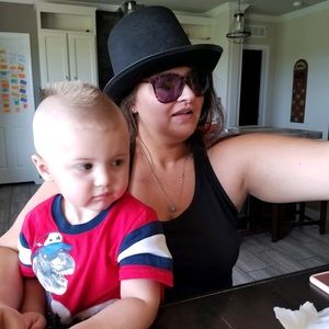 Meet your Posher, Anne marie